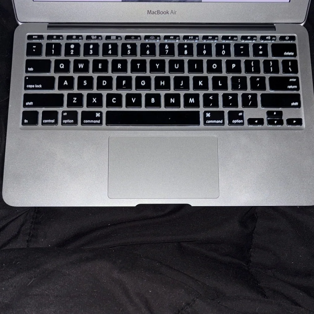 Apple MacBook Air (2015)